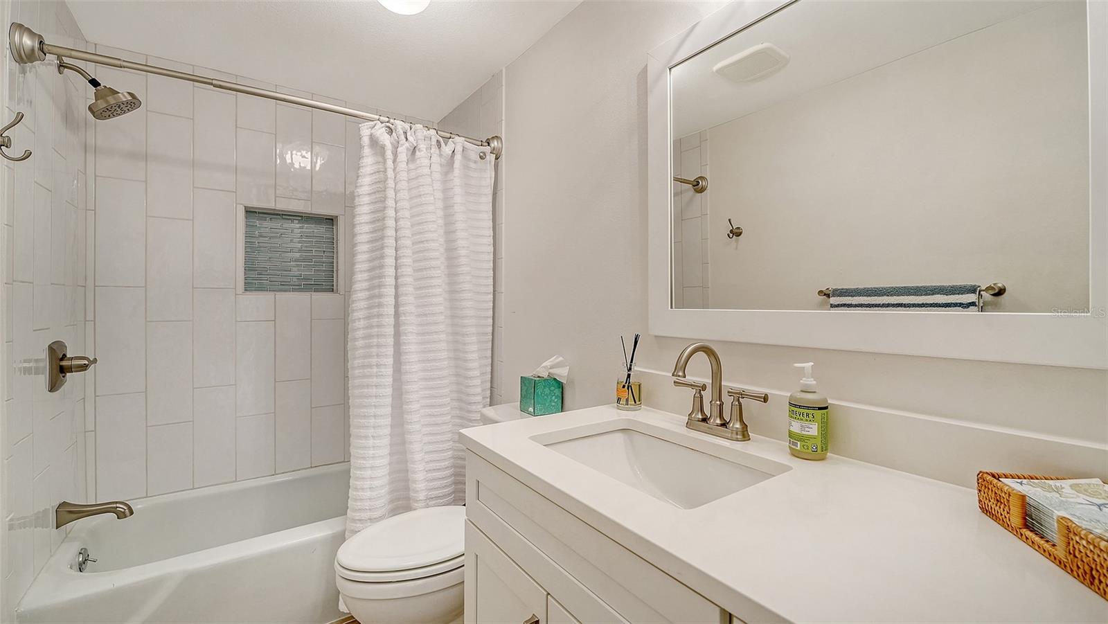 Image 34 of 70 For 703 Spanish Drive S