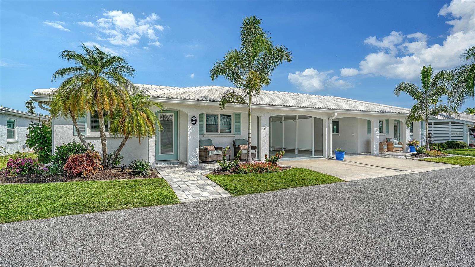 Image 5 of 70 For 703 Spanish Drive S
