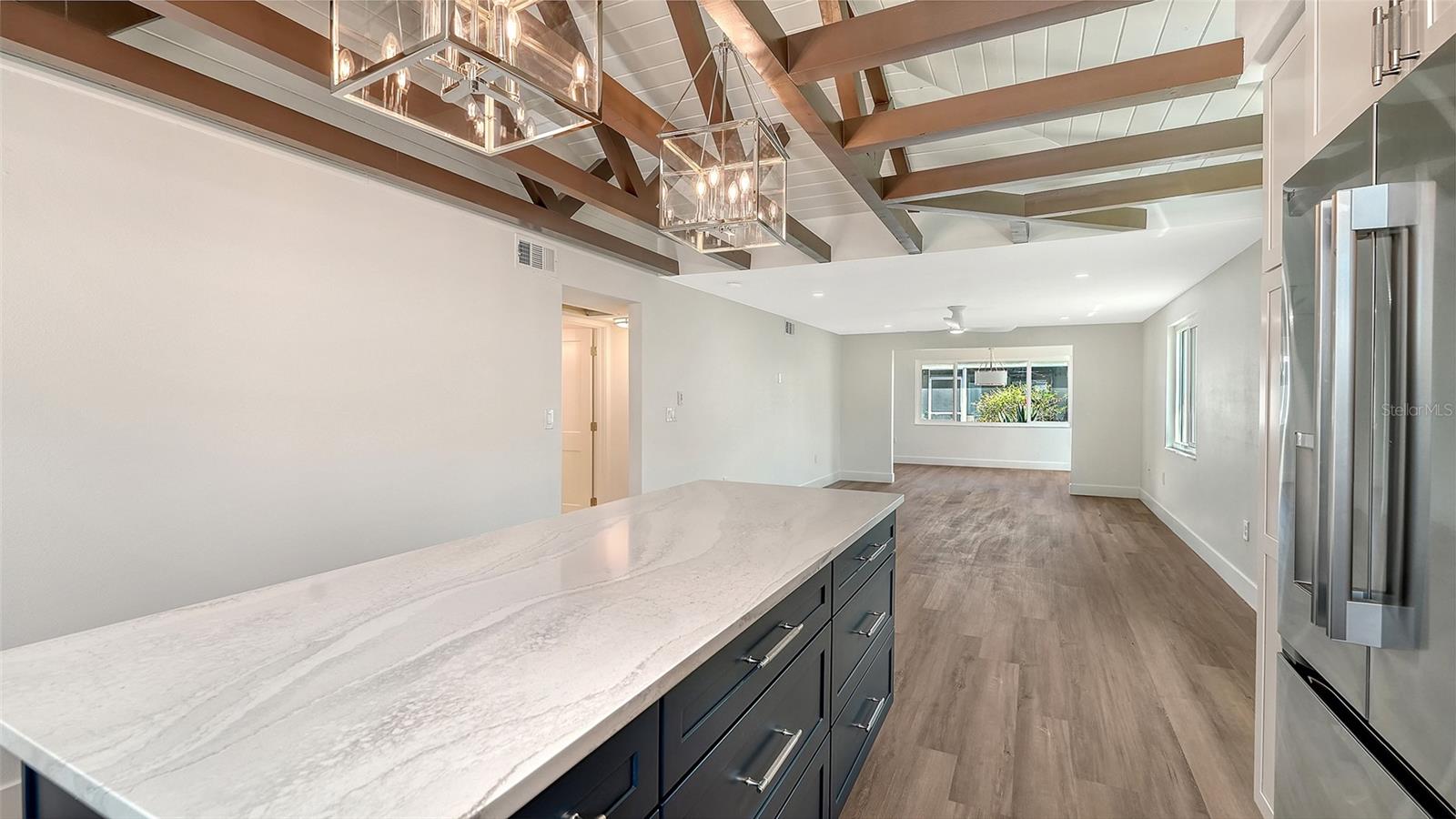 Image 11 of 59 For 711 Spanish Drive S