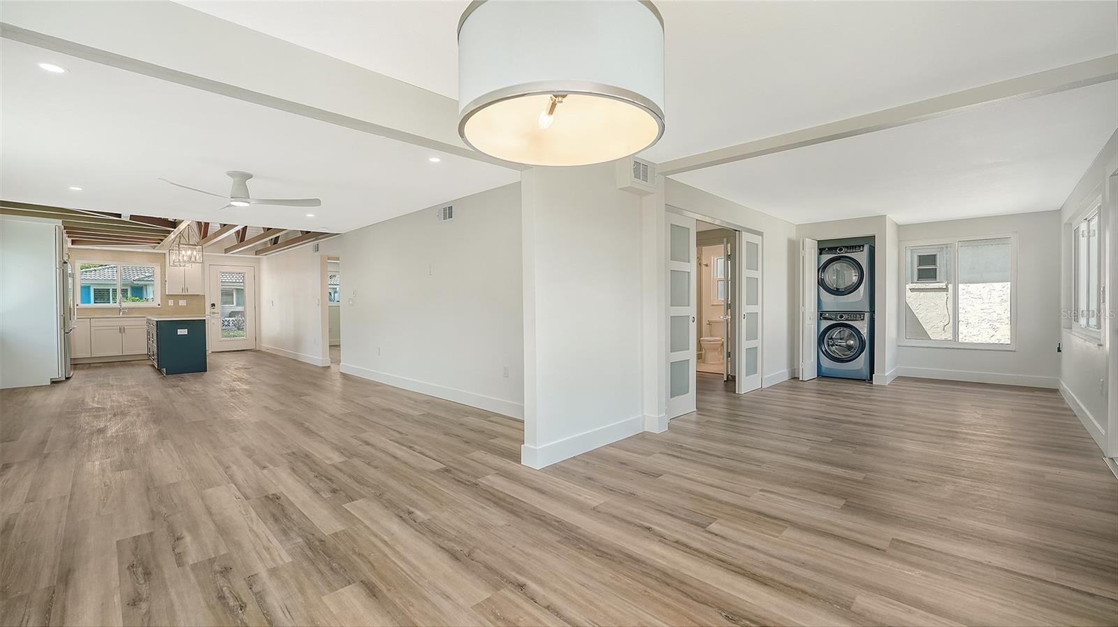 Image 13 of 59 For 711 Spanish Drive S