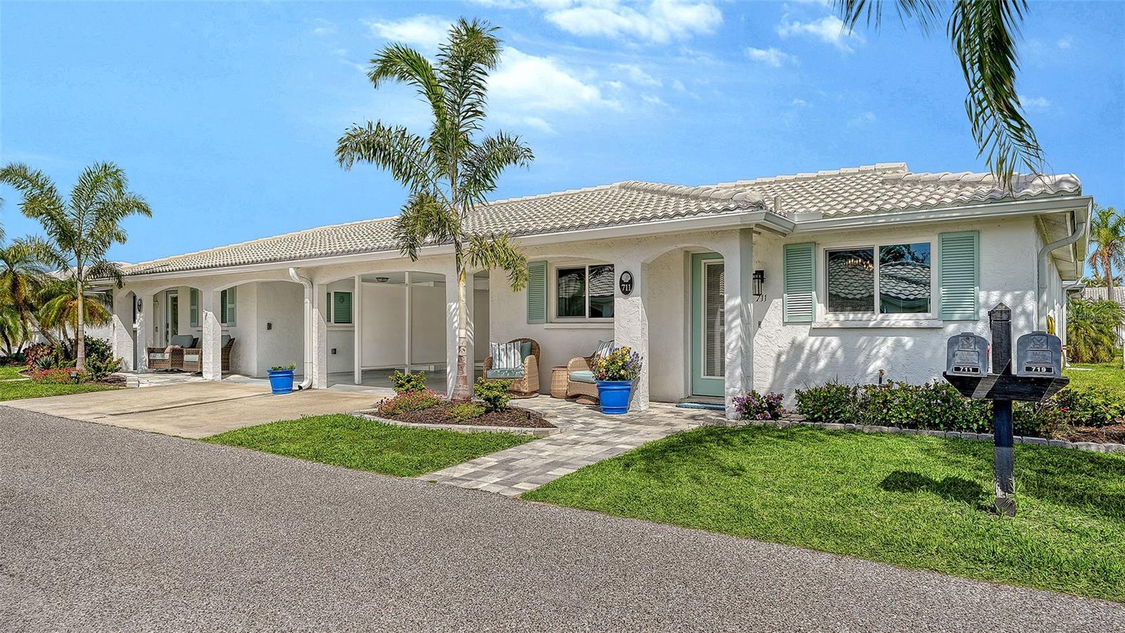 Image 2 of 59 For 711 Spanish Drive S