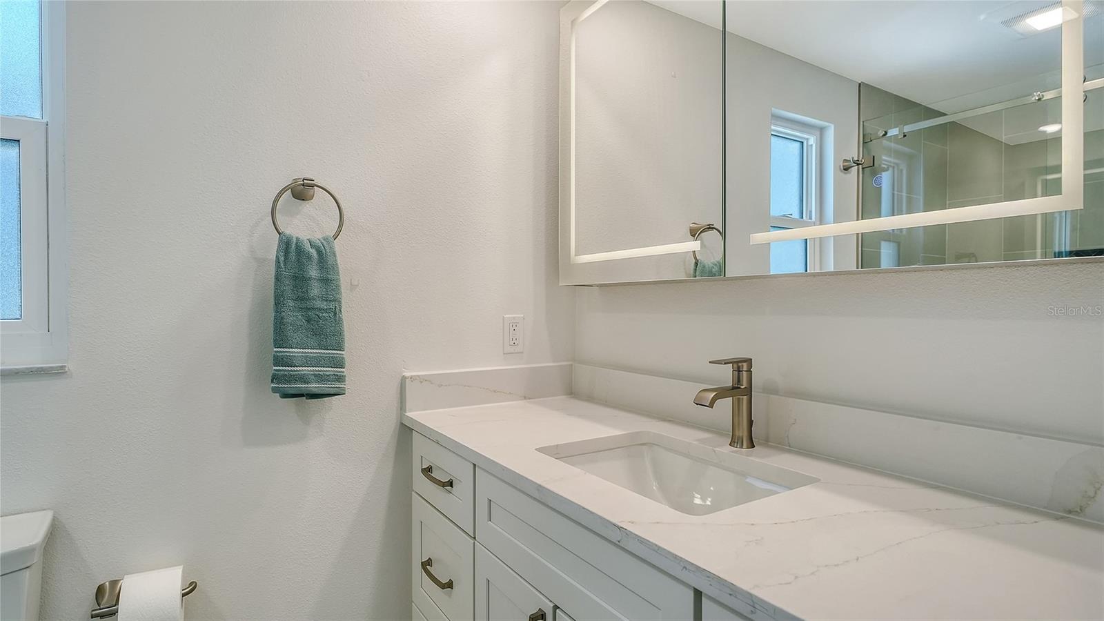 Image 24 of 59 For 711 Spanish Drive S