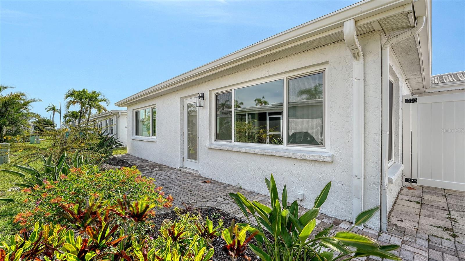 Image 30 of 59 For 711 Spanish Drive S