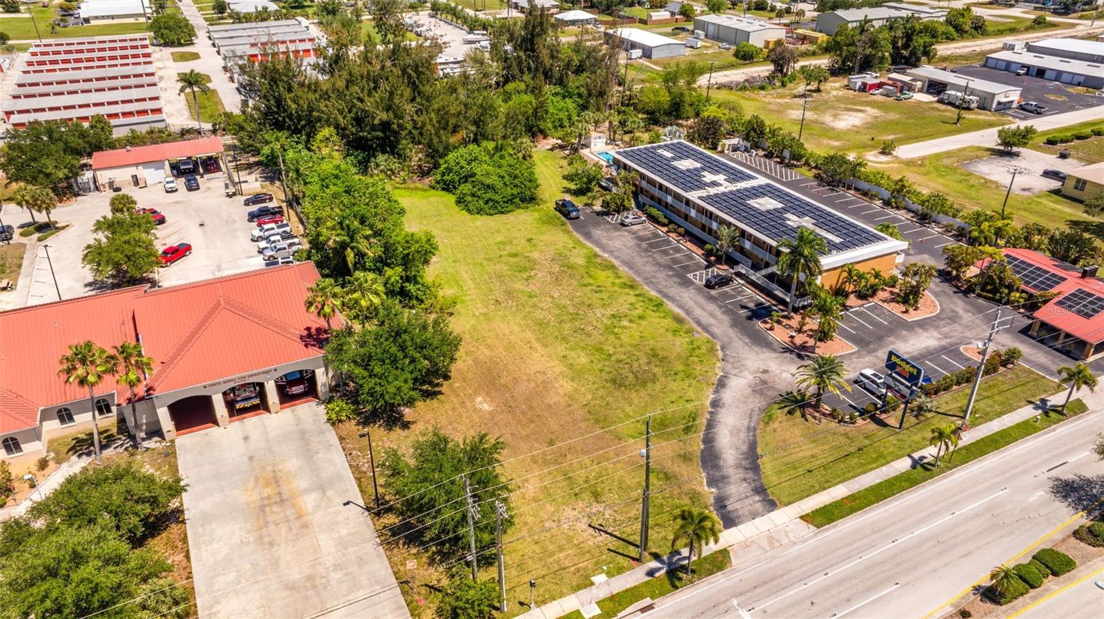 Image 5 of 20 For 1500 Tamiami Trail