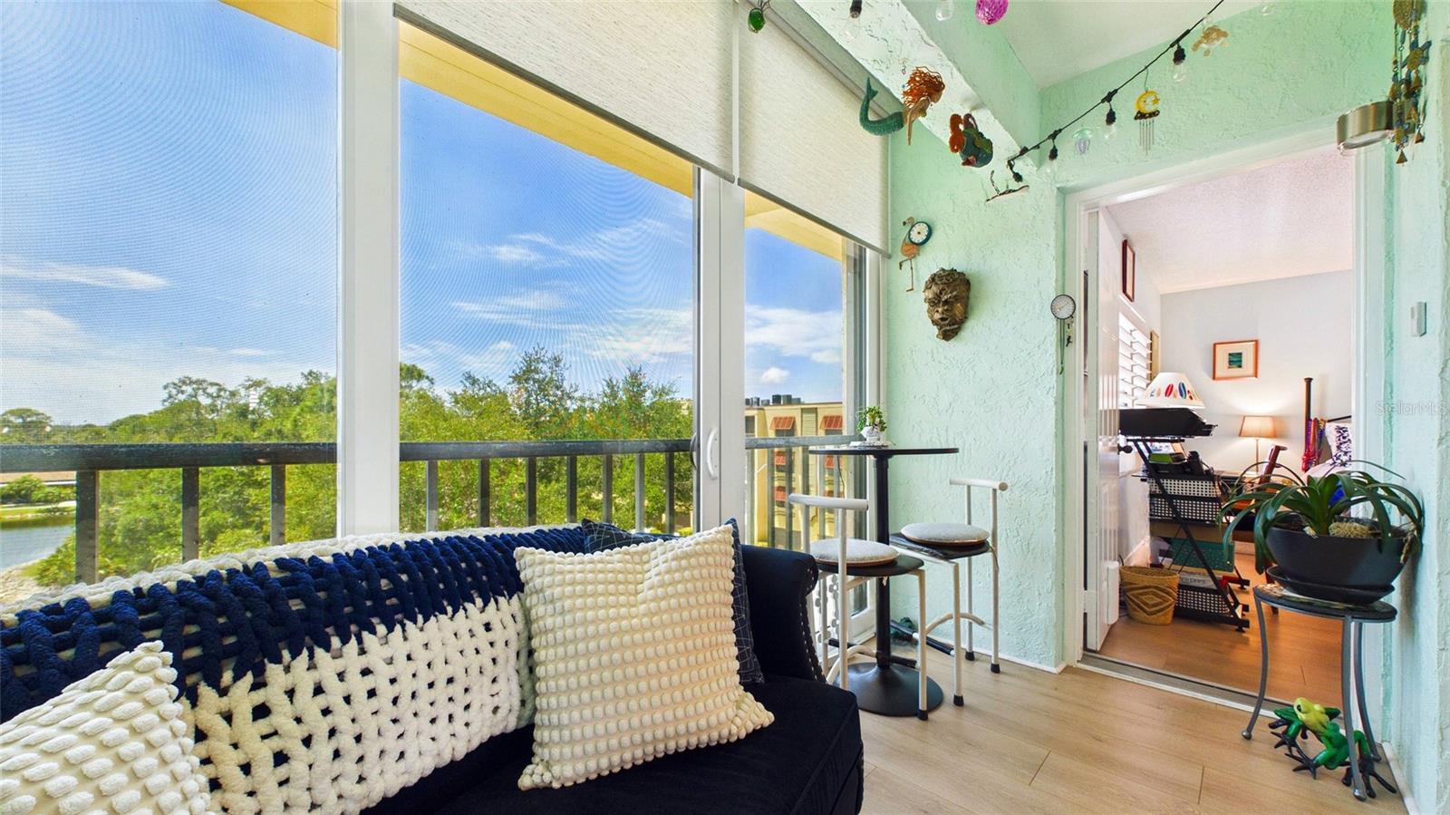 Listing photo id 13 for 5775 Park Street N 410