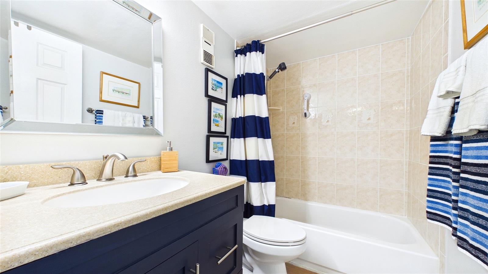 Listing photo id 15 for 5775 Park Street N 410