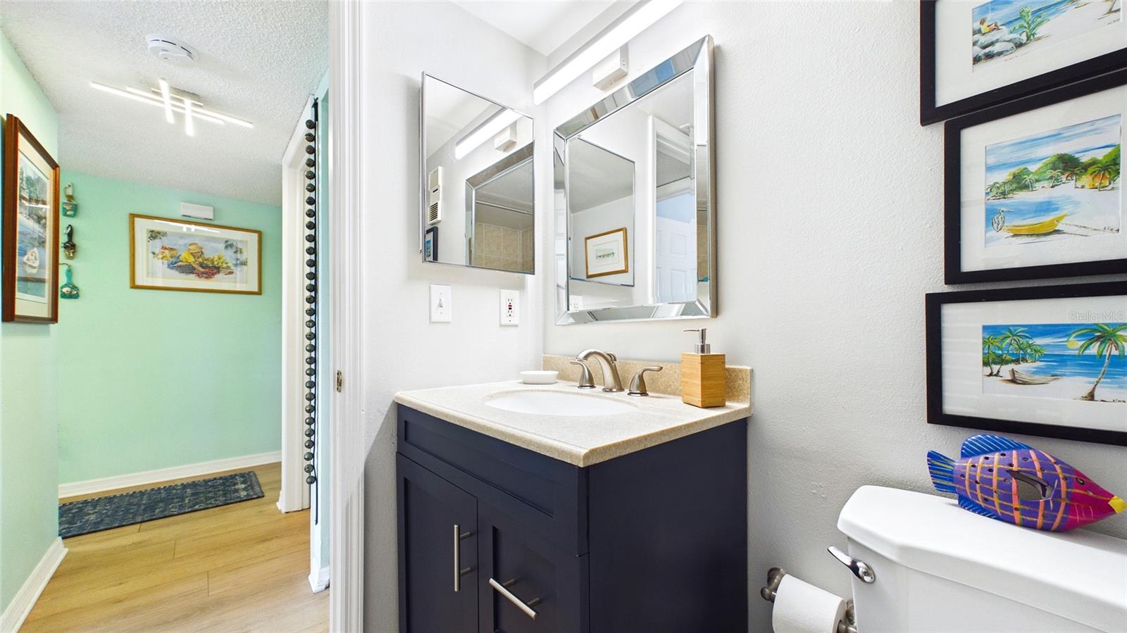 Listing photo id 16 for 5775 Park Street N 410