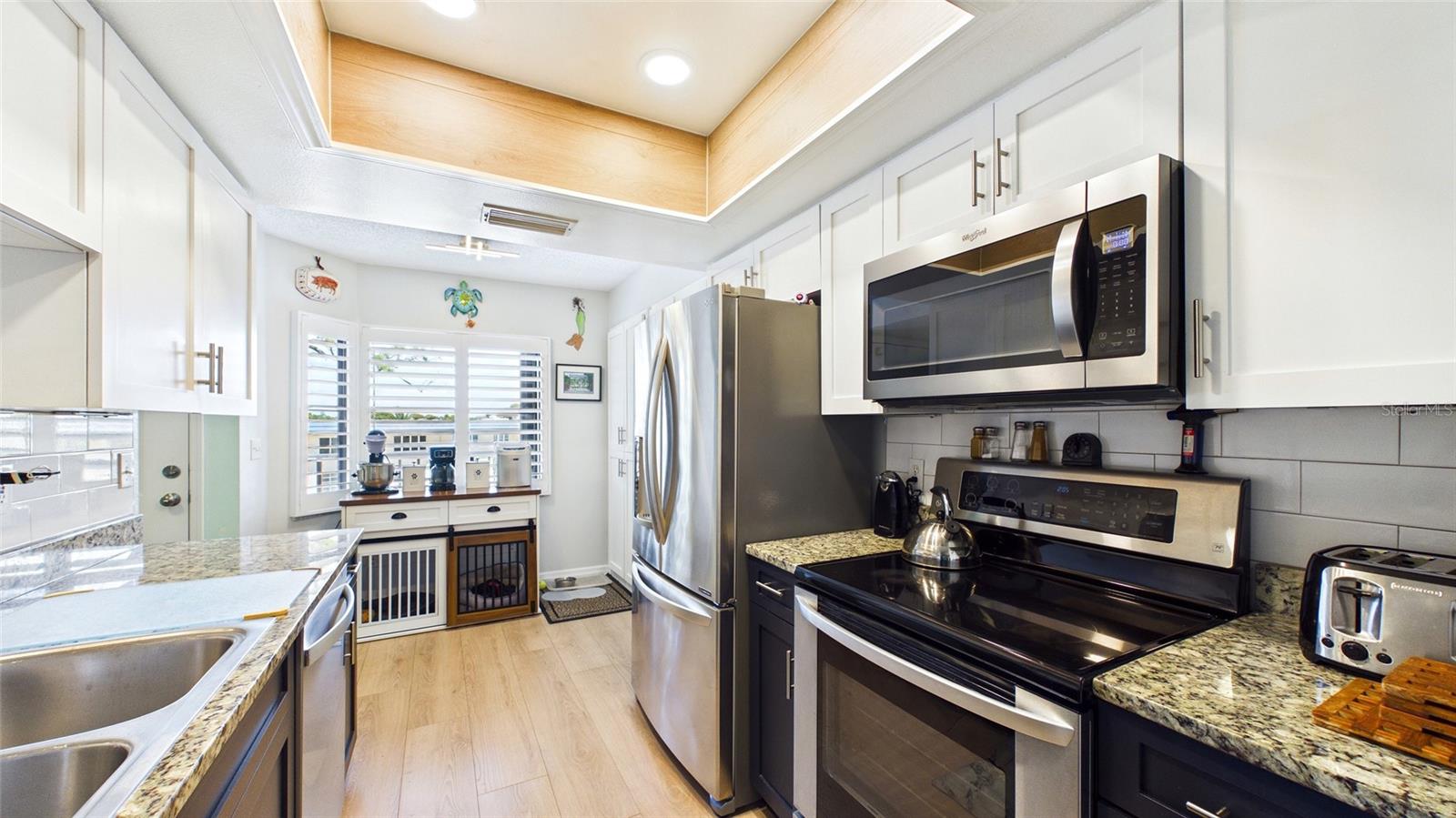 Listing photo id 4 for 5775 Park Street N 410