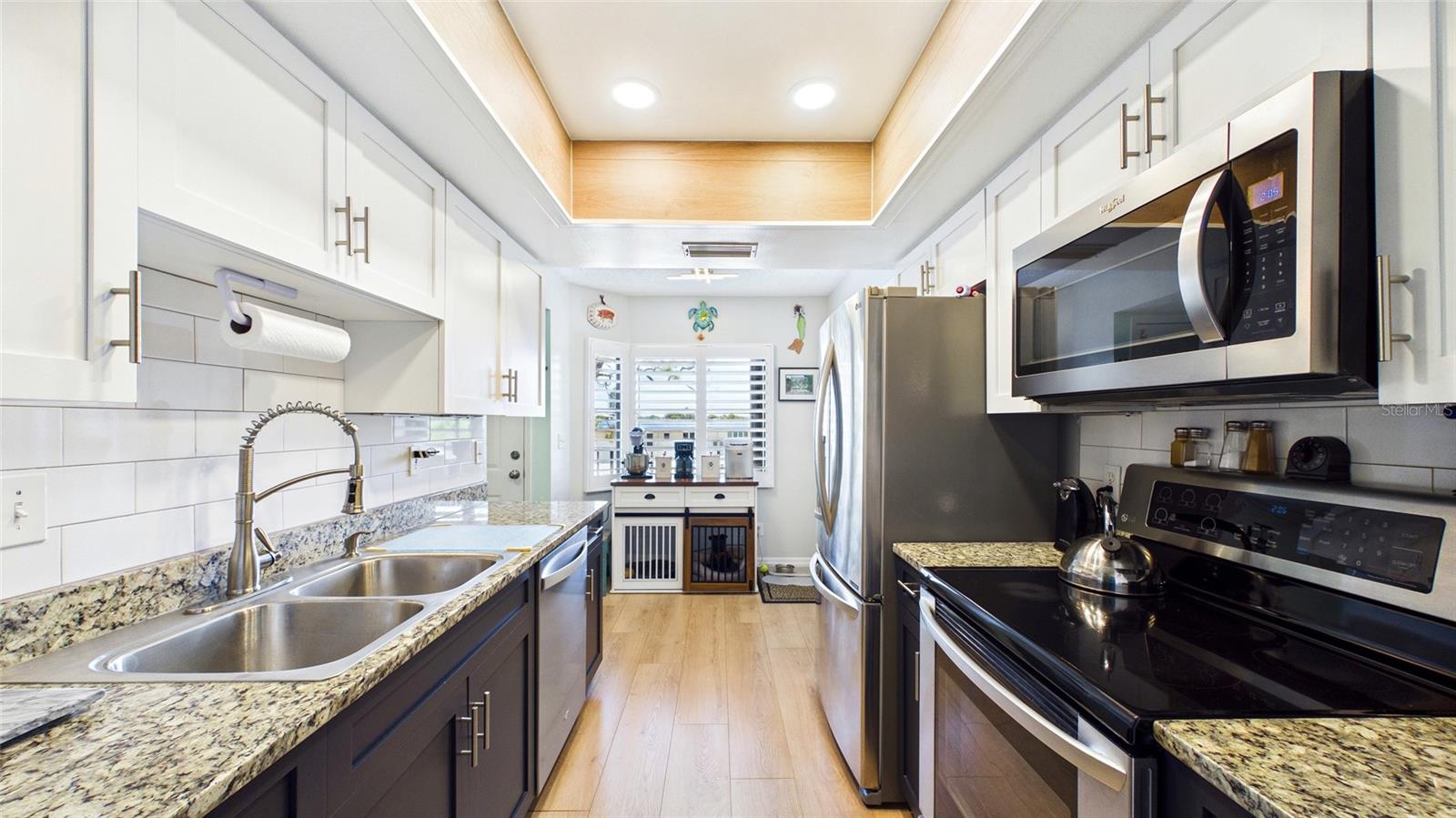 Listing photo id 6 for 5775 Park Street N 410