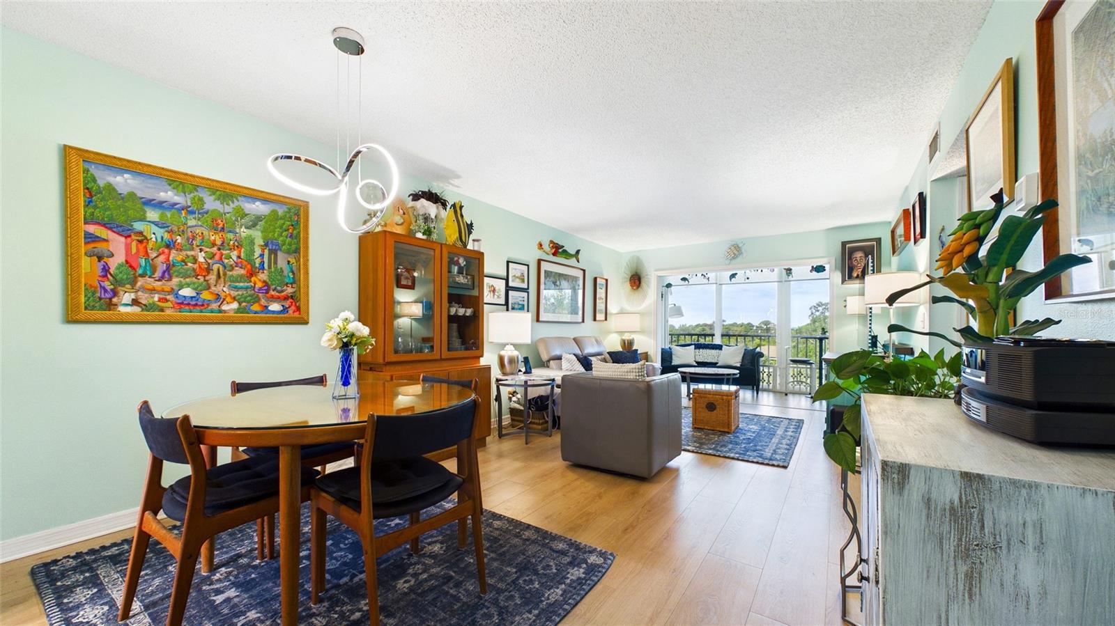 Listing photo id 7 for 5775 Park Street N 410