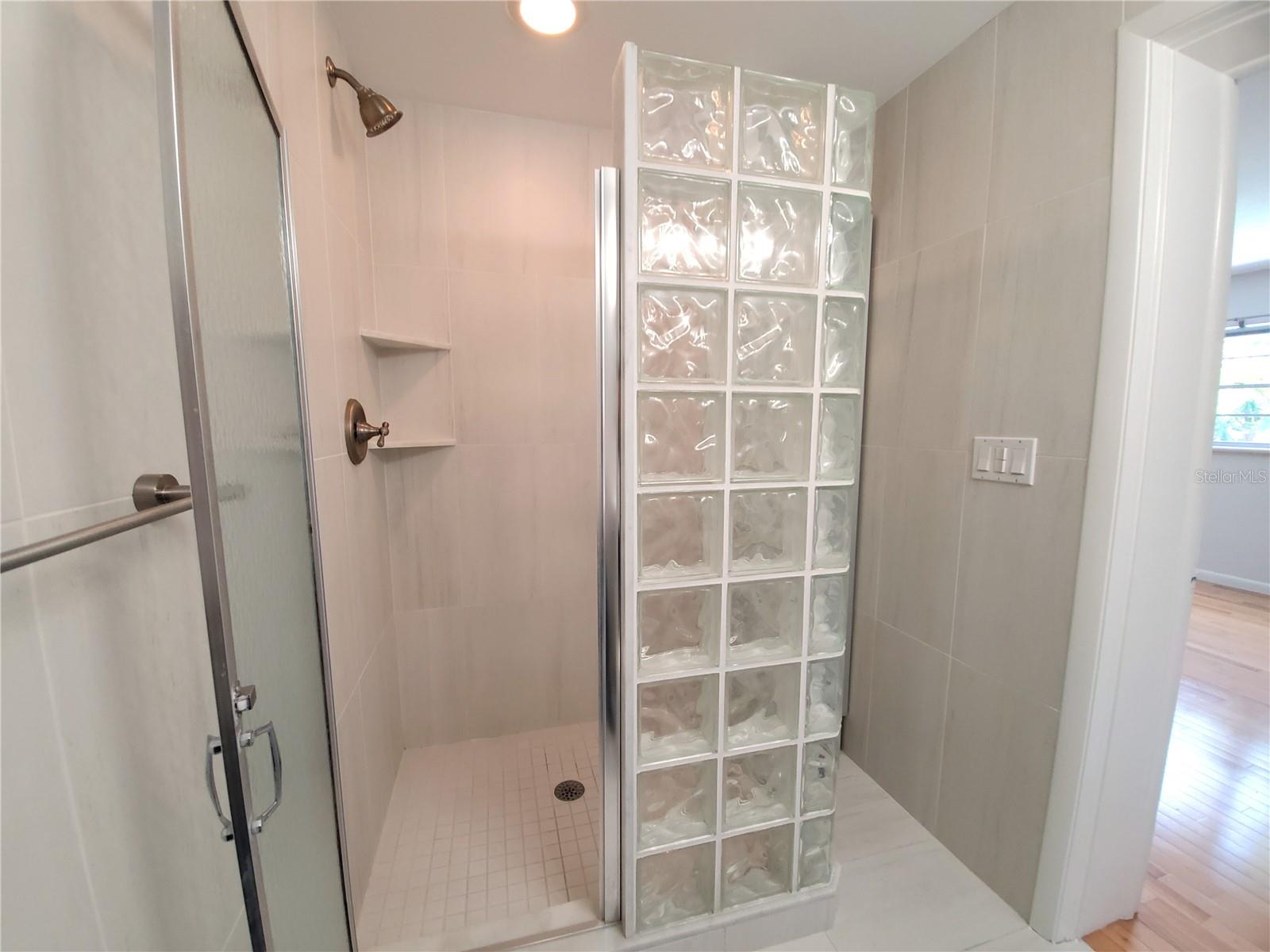 Image 12 of 27 For 5015 Eastchester Drive