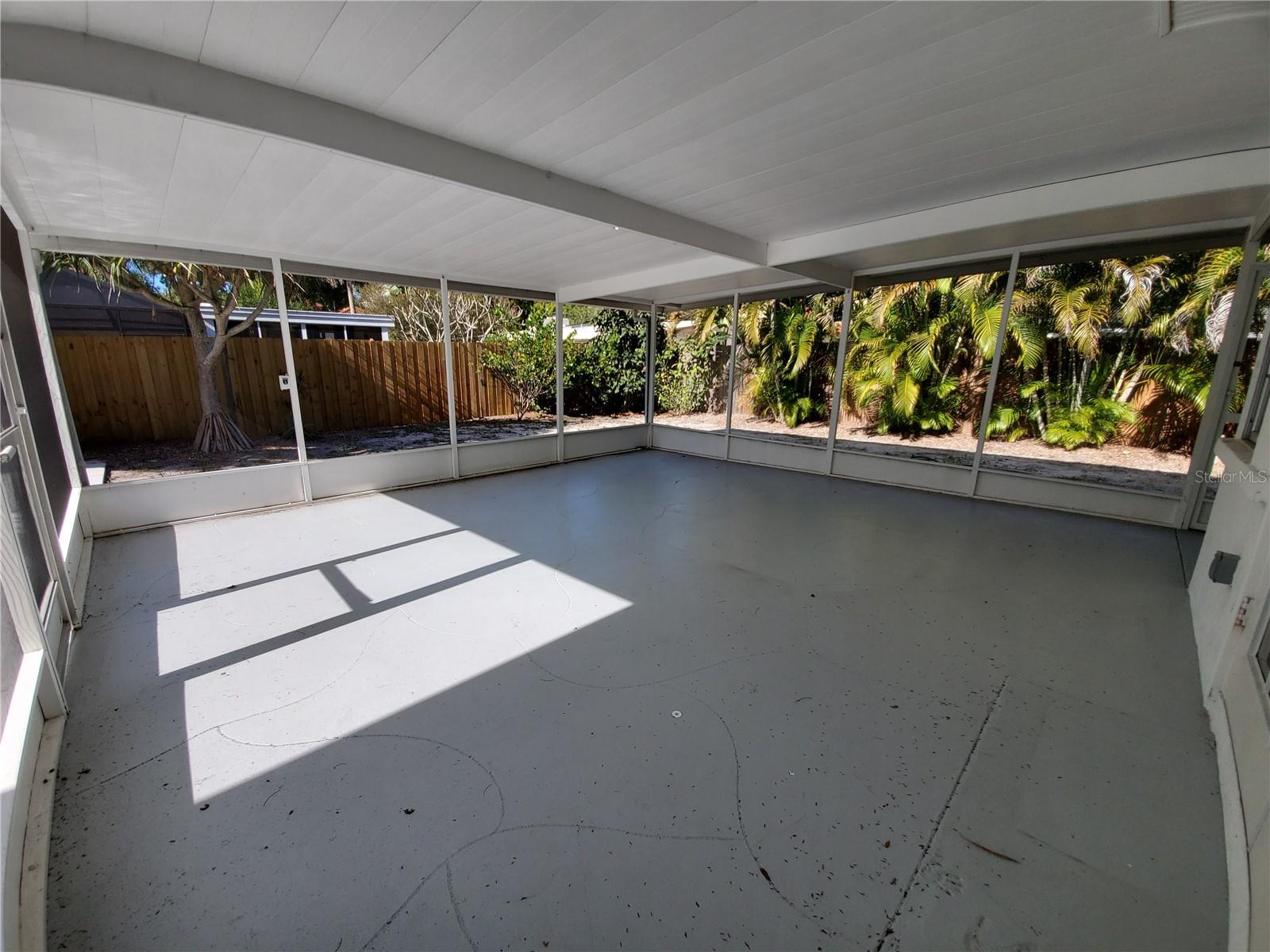 Image 23 of 27 For 5015 Eastchester Drive