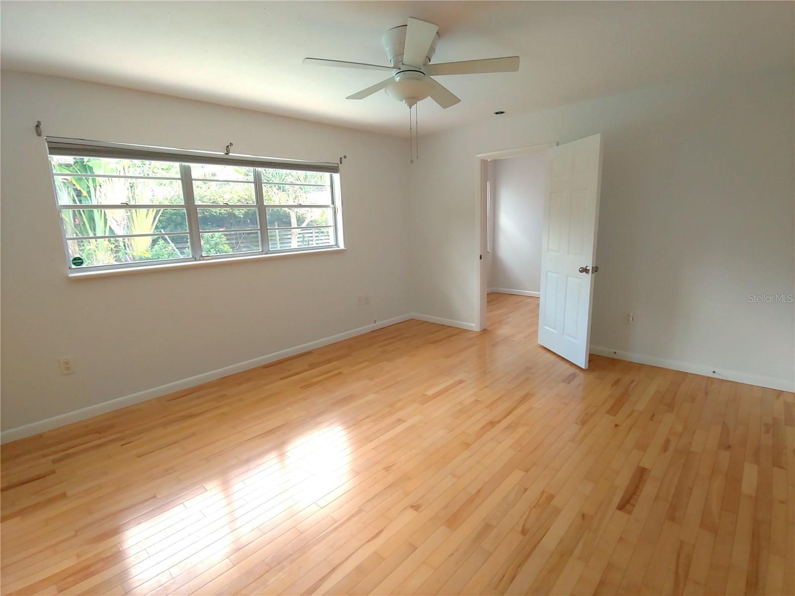 Image 8 of 27 For 5015 Eastchester Drive