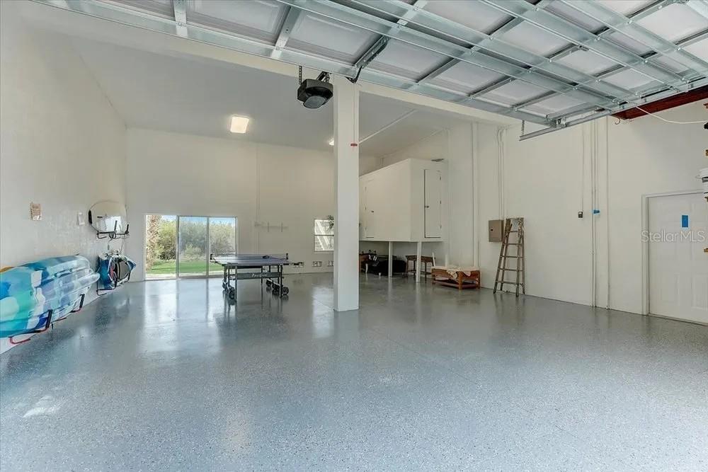 Image 13 of 23 For 2424 Bay Drive