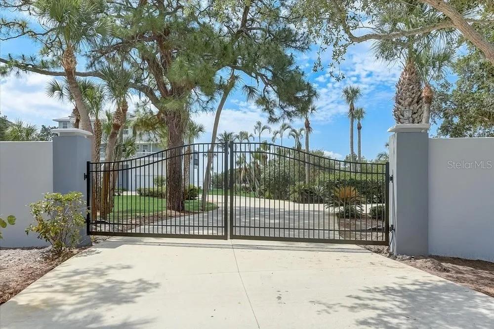 Image 7 of 23 For 2424 Bay Drive