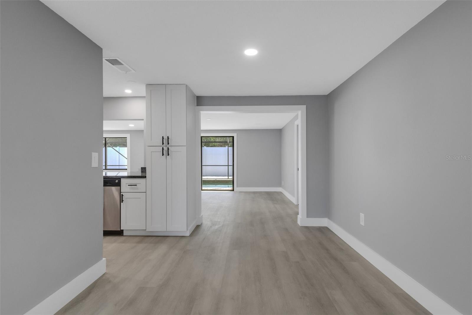 Image 19 of 70 For 4645 Hunter Ridge Drive