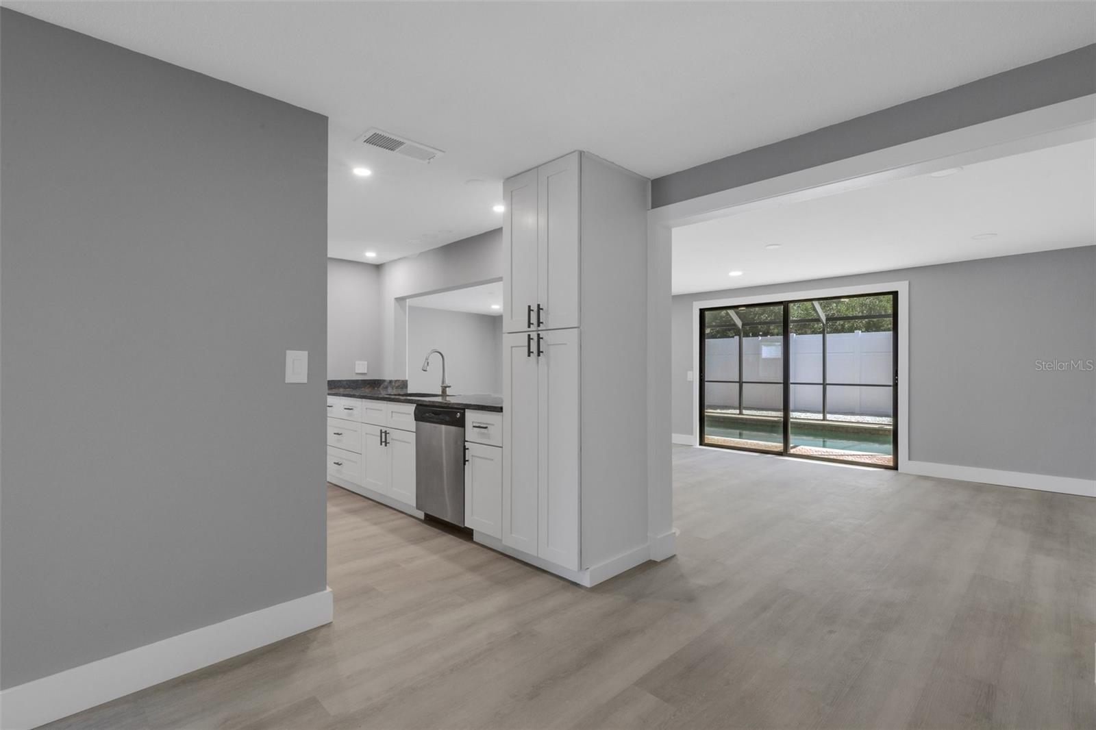 Image 21 of 70 For 4645 Hunter Ridge Drive