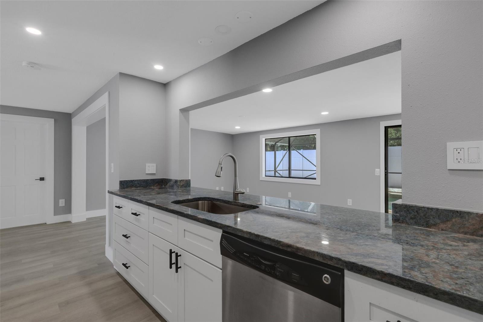 Image 23 of 70 For 4645 Hunter Ridge Drive