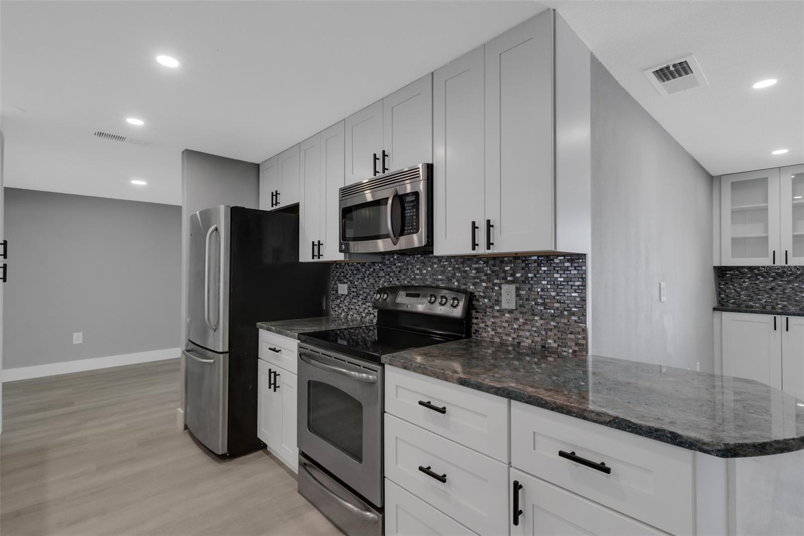Image 27 of 70 For 4645 Hunter Ridge Drive