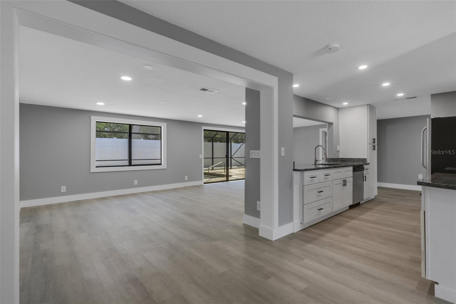 Image 32 of 70 For 4645 Hunter Ridge Drive