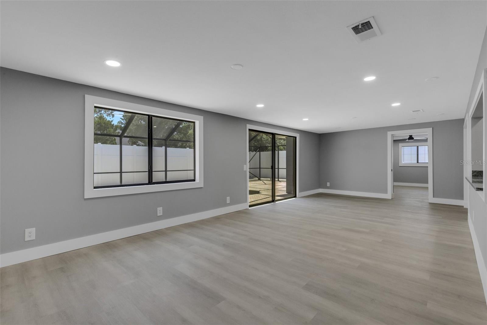 Image 33 of 70 For 4645 Hunter Ridge Drive