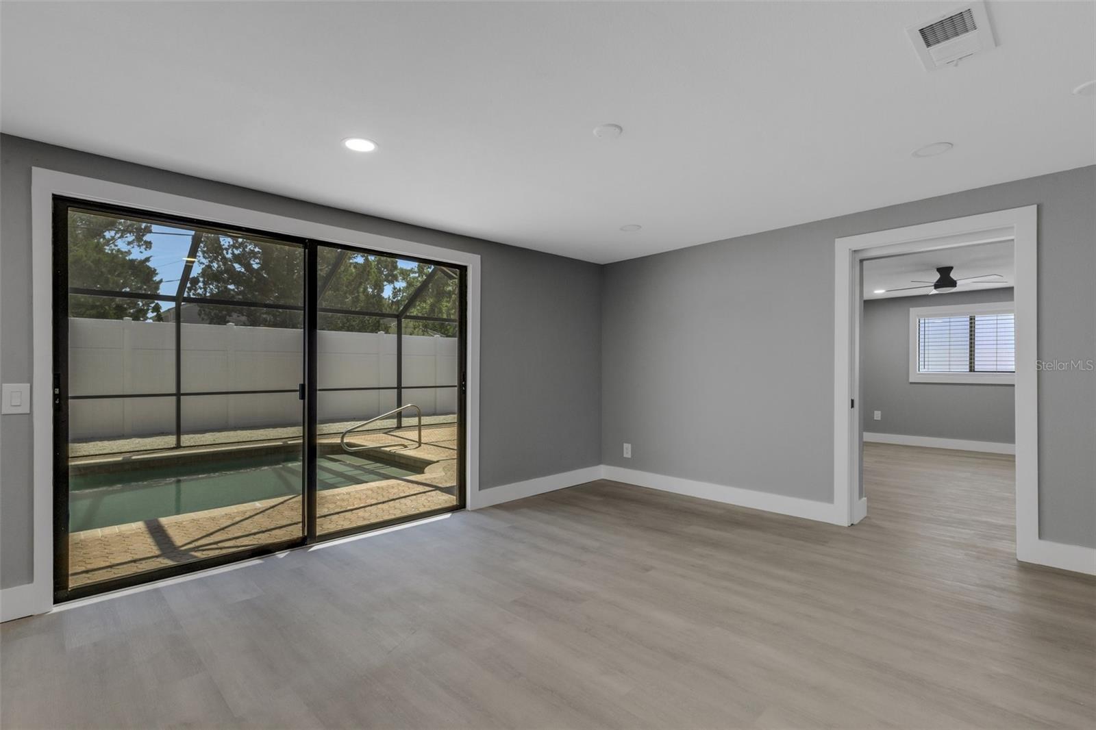 Image 37 of 70 For 4645 Hunter Ridge Drive