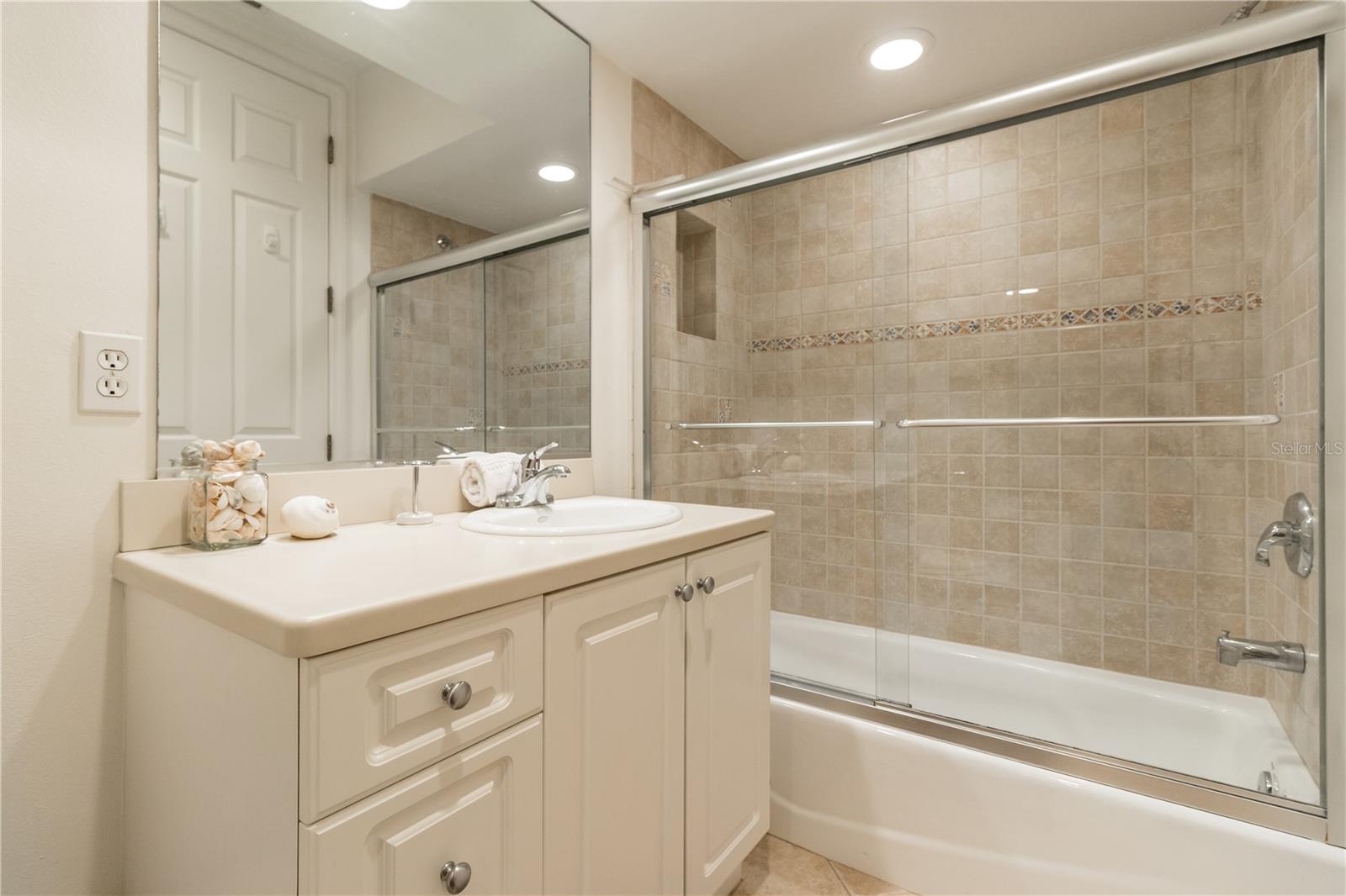 Image 22 of 28 For 3705 54th Drive W 103