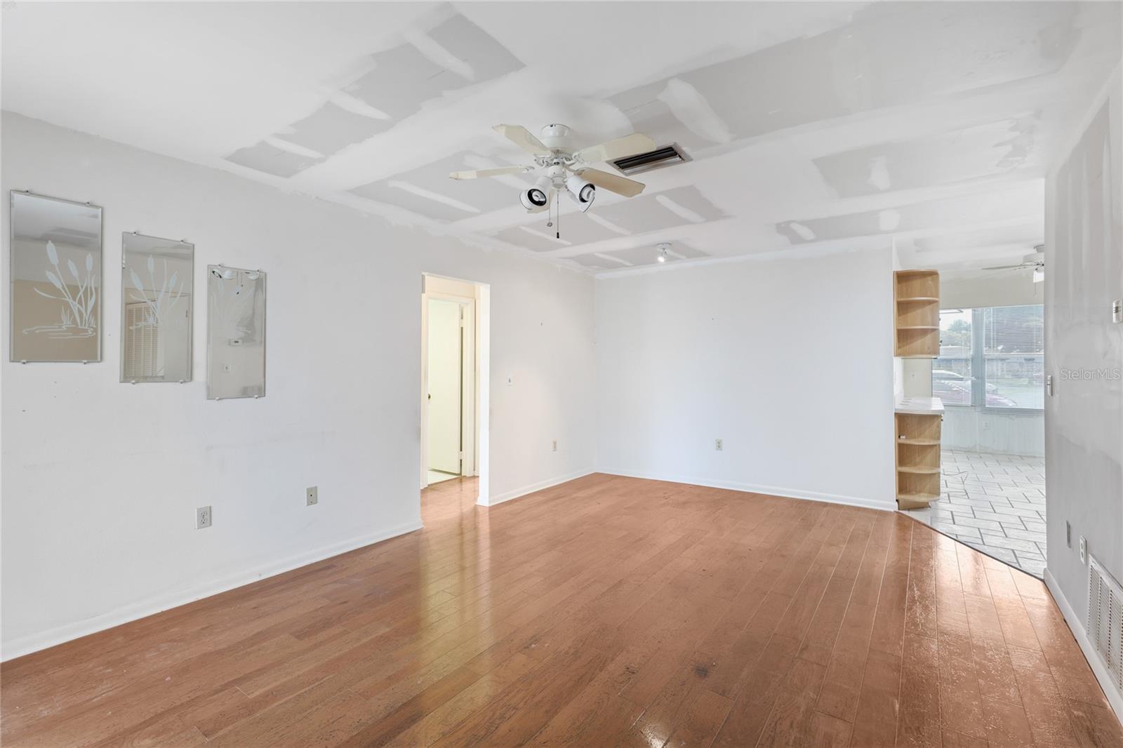 Image 3 of 31 For 3403 41st Street W 19