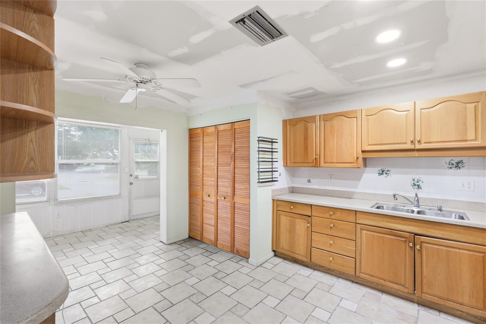 Image 7 of 31 For 3403 41st Street W 19