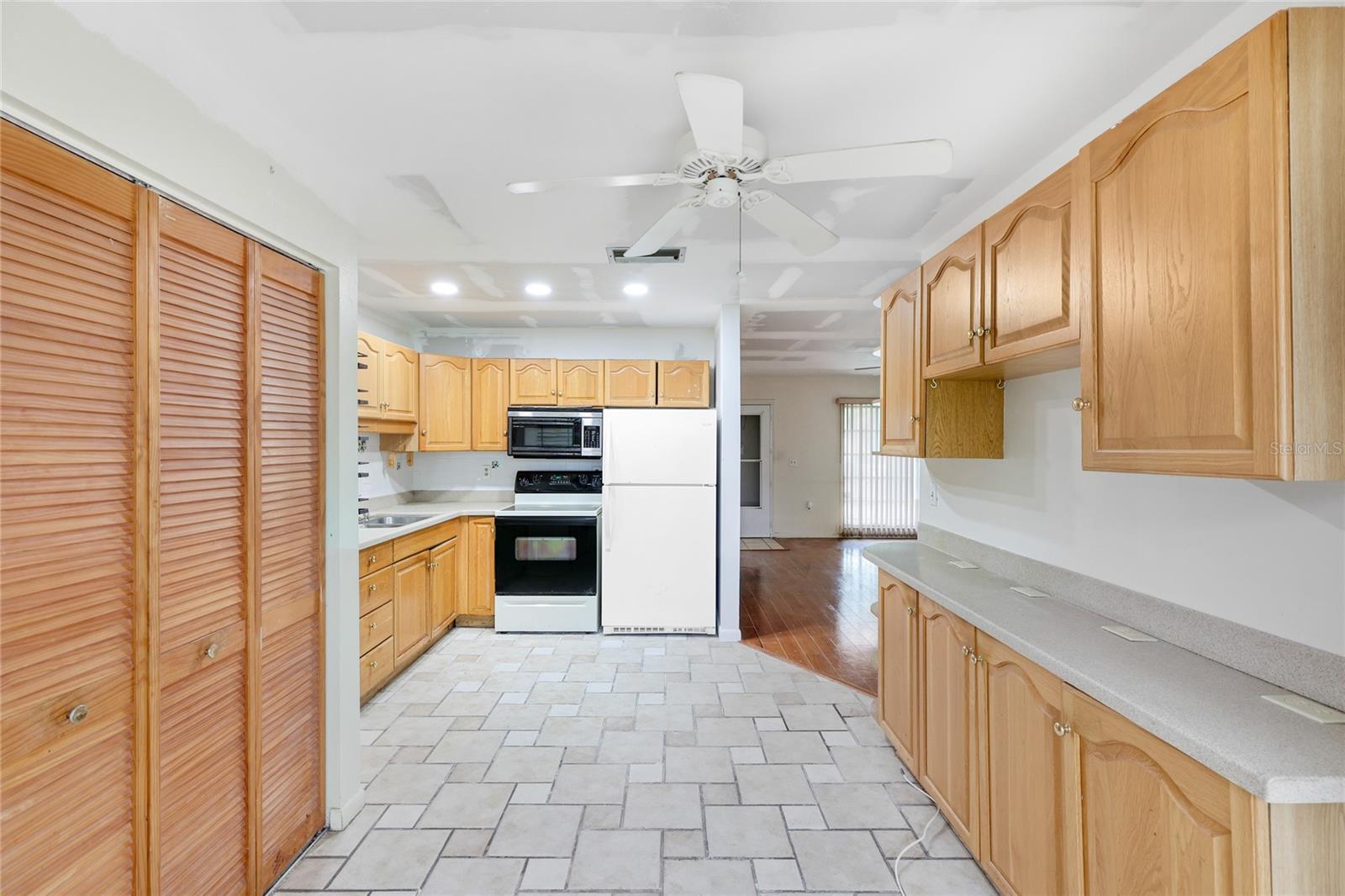 Image 9 of 31 For 3403 41st Street W 19