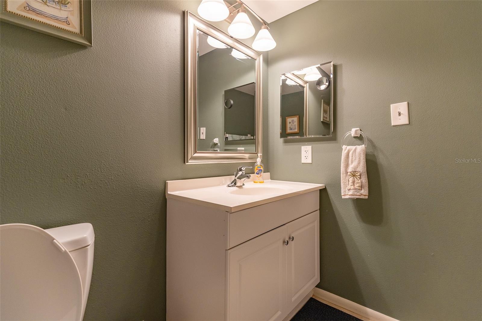 Image 24 of 25 For 5300 Gulf Drive 204