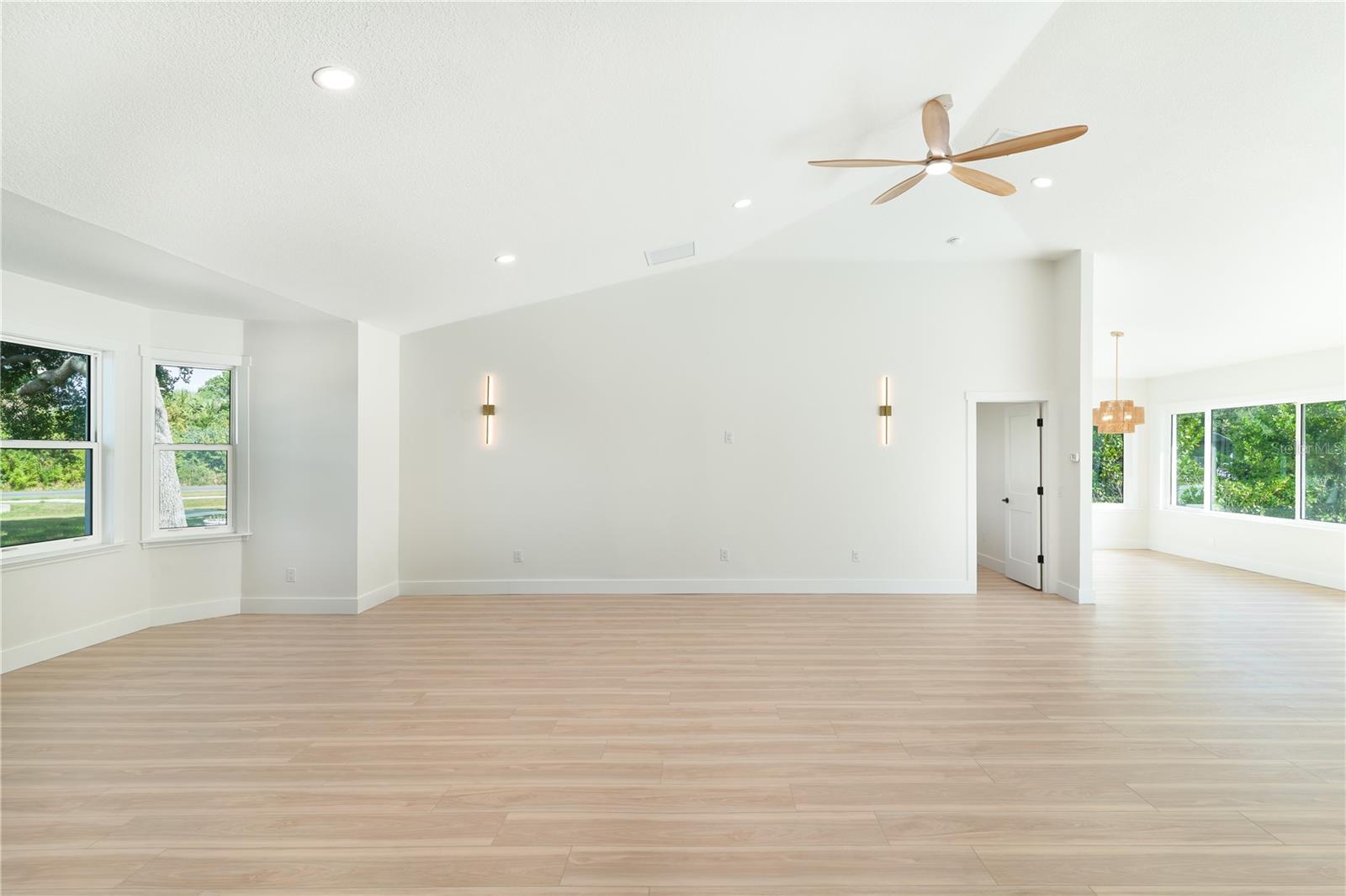 Image 17 of 55 For 6188 Rosewood Drive