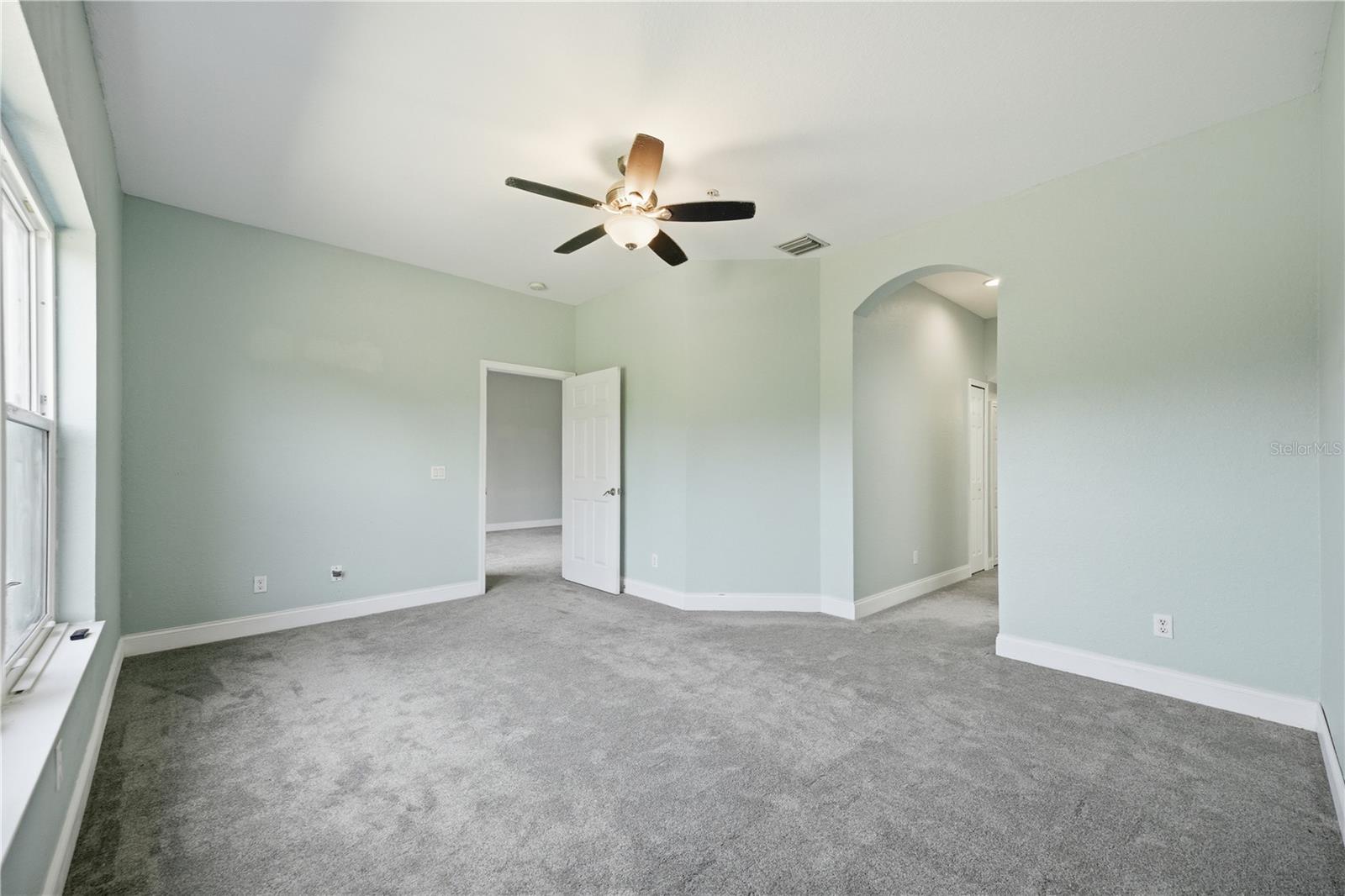 Image 17 of 70 For 4620 1st Avenue E 4620