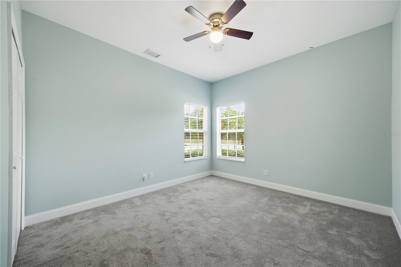 Image 18 of 70 For 4620 1st Avenue E 4620