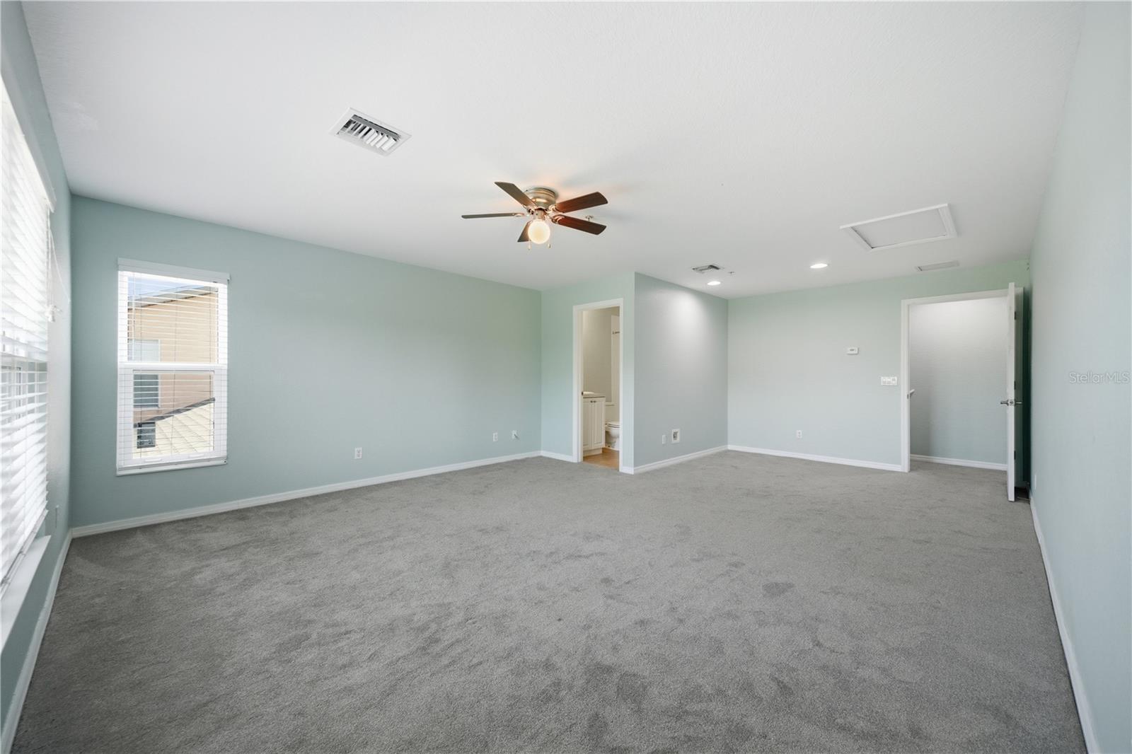 Image 22 of 70 For 4620 1st Avenue E 4620