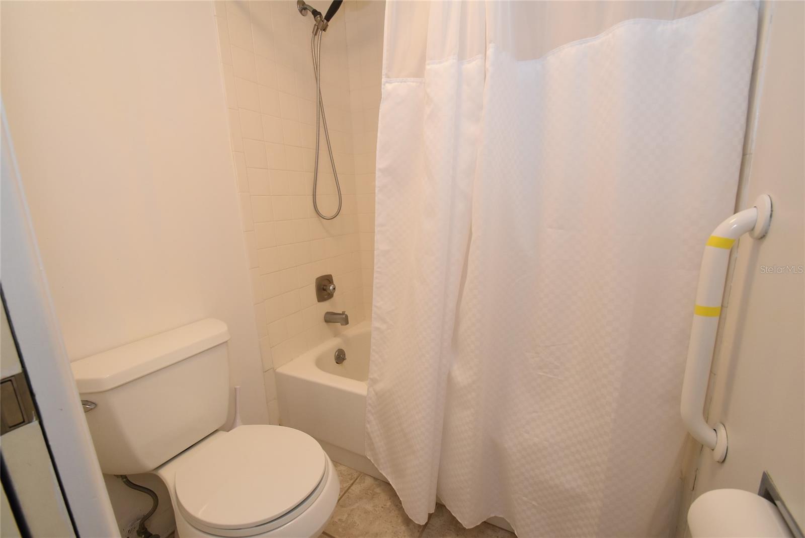Image 10 of 38 For 1703 Pelican Cove Road 356