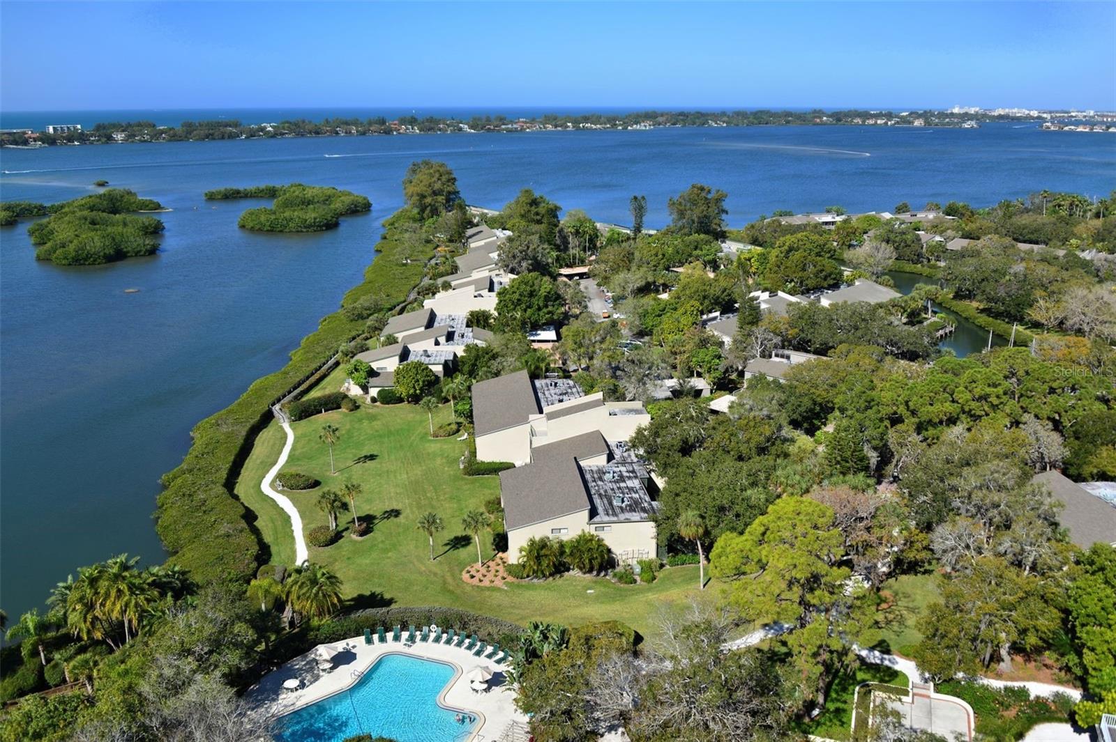 Image 30 of 38 For 1703 Pelican Cove Road 356