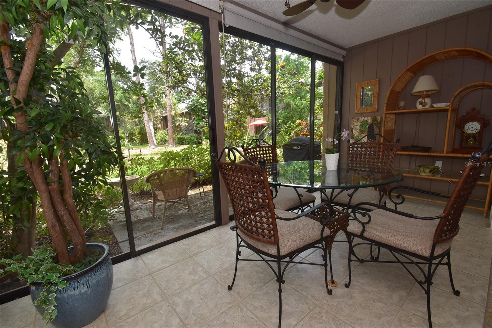 Image 7 of 38 For 1703 Pelican Cove Road 356