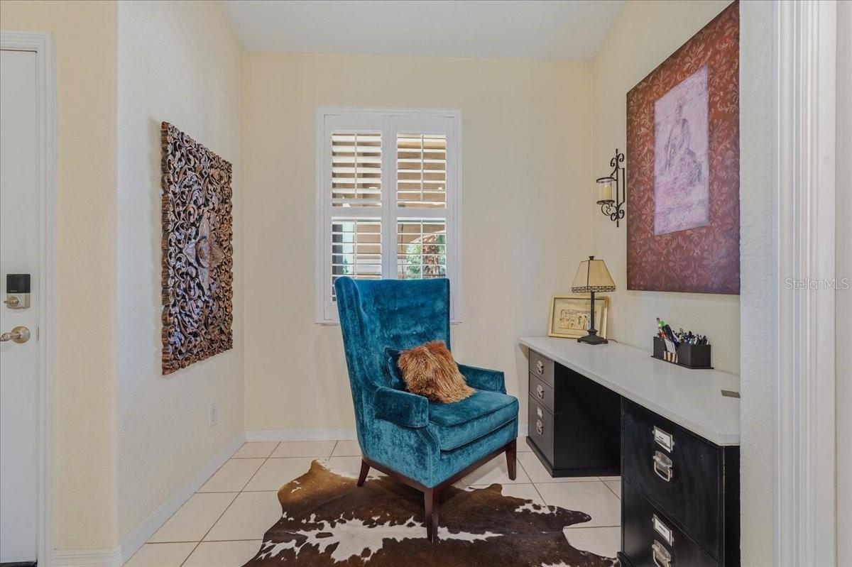Image 21 of 45 For 819 Fairwaycove Lane 204