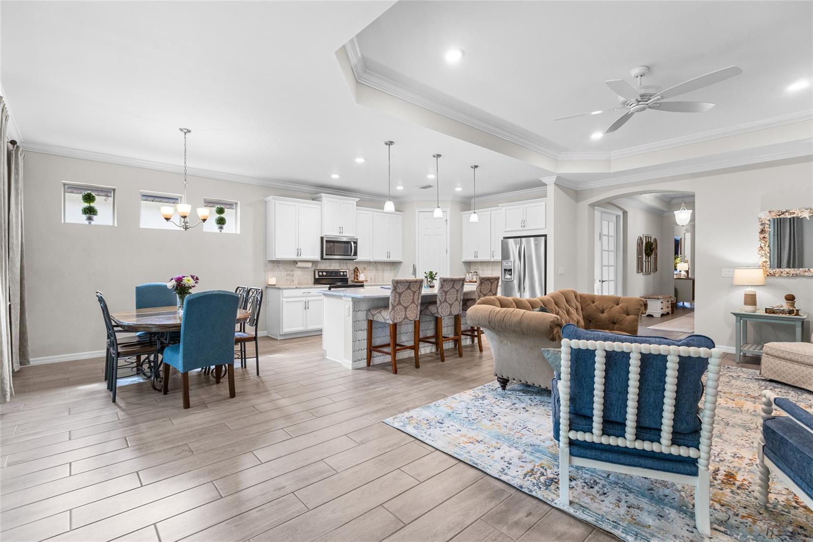 Image 11 of 63 For 352 Toscavilla Boulevard