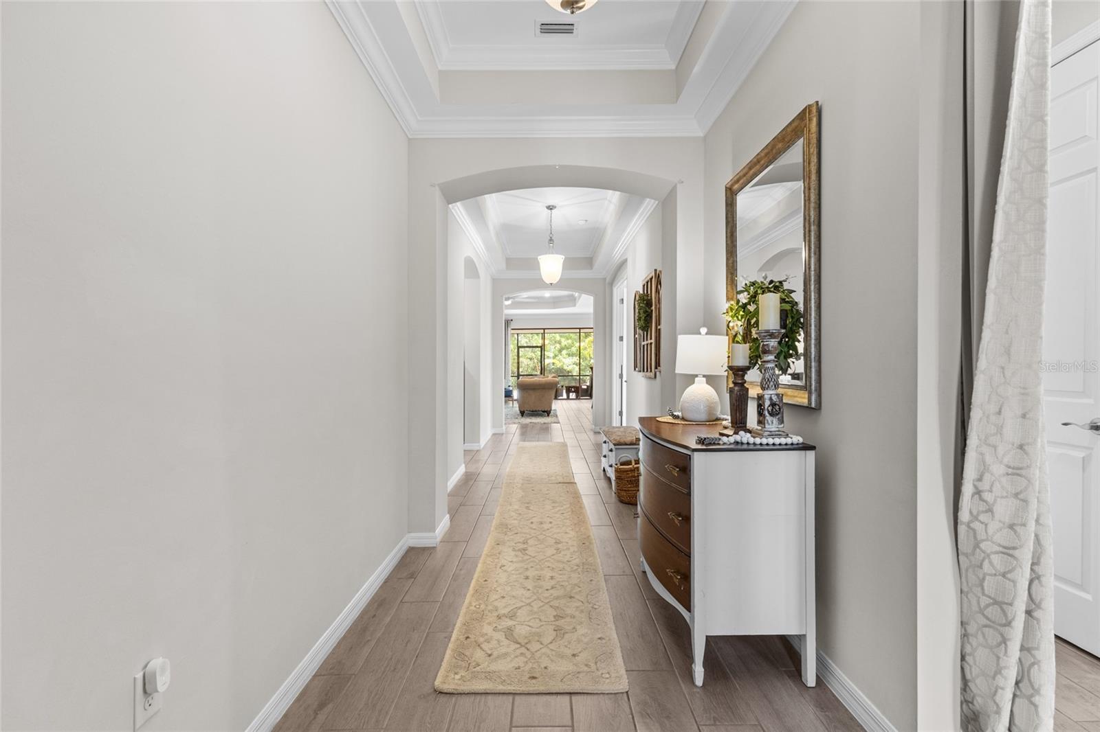 Image 4 of 63 For 352 Toscavilla Boulevard