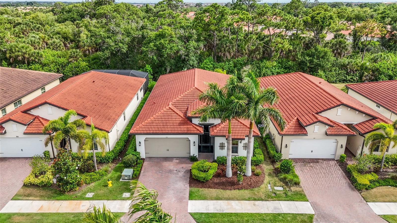 Image 42 of 63 For 352 Toscavilla Boulevard