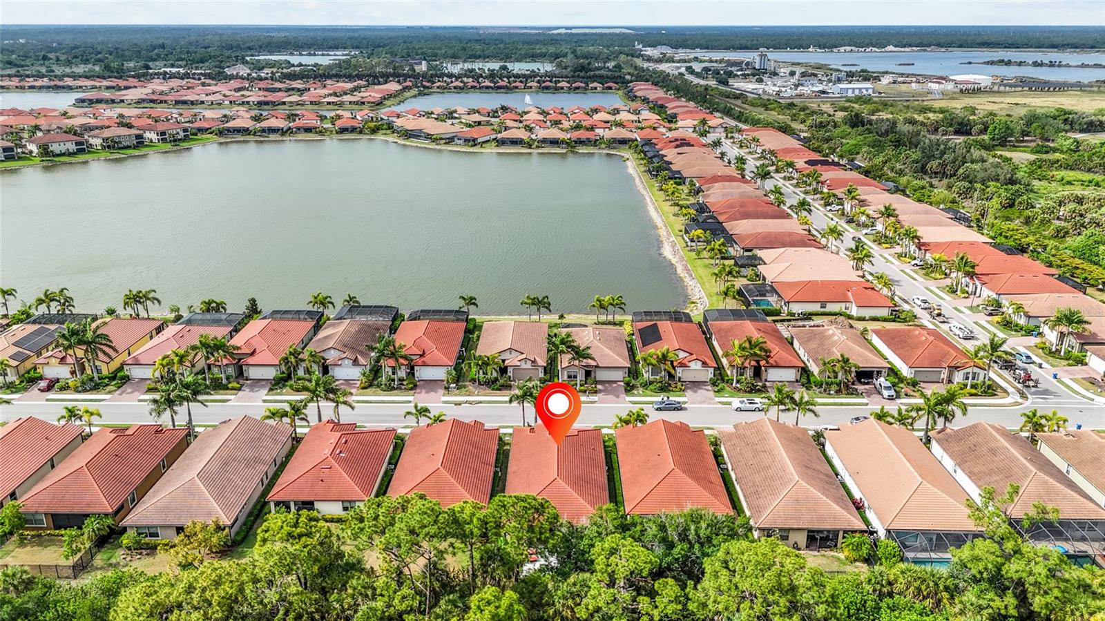 Image 45 of 63 For 352 Toscavilla Boulevard