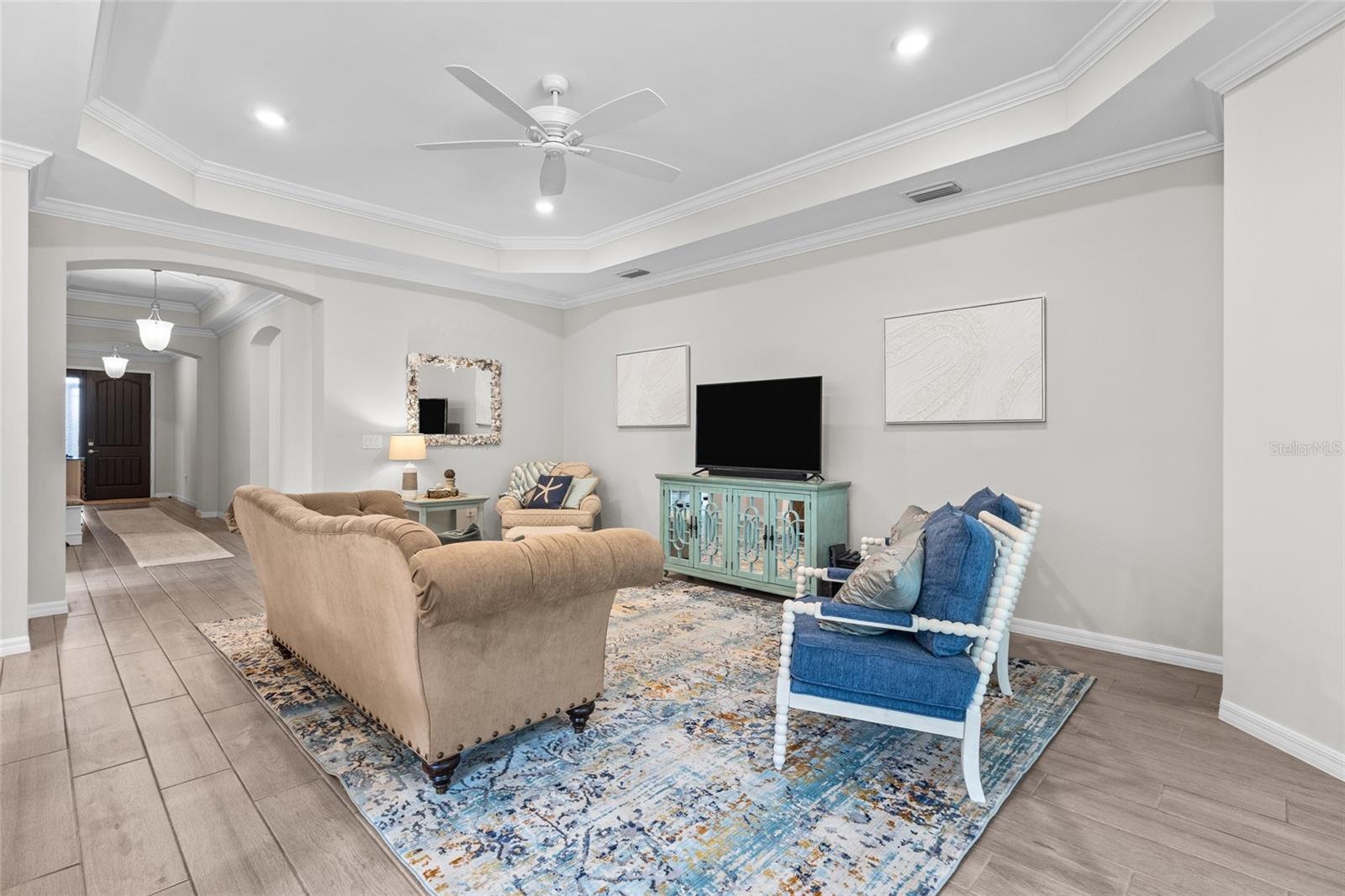 Image 9 of 63 For 352 Toscavilla Boulevard
