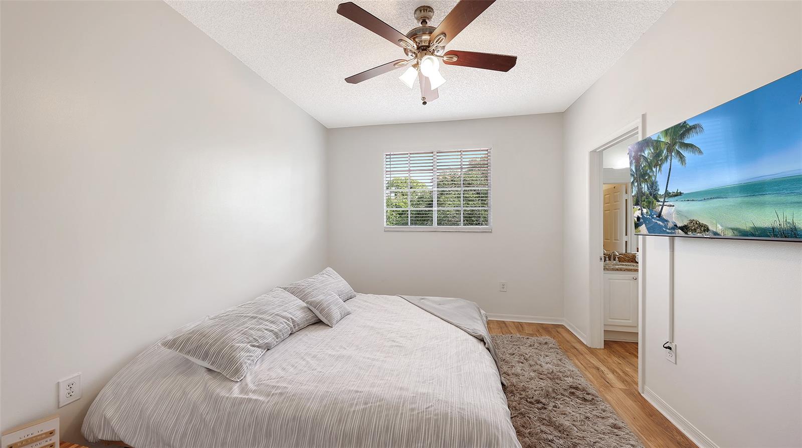 Image 18 of 74 For 5001 Baraldi Circle 22-202