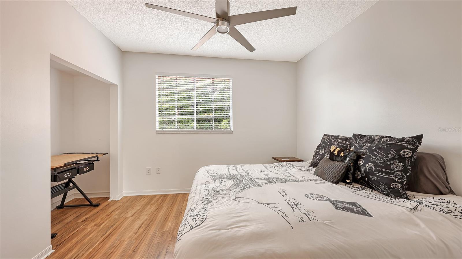 Image 25 of 74 For 5001 Baraldi Circle 22-202