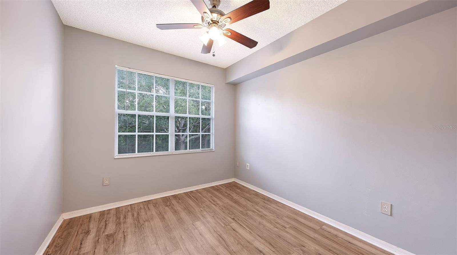 Image 27 of 74 For 5001 Baraldi Circle 22-202