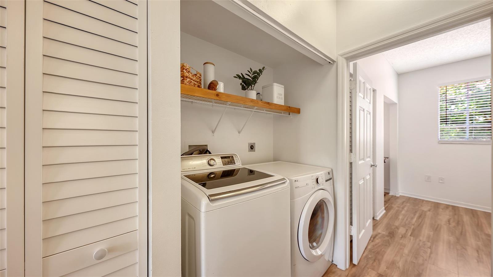 Image 33 of 74 For 5001 Baraldi Circle 22-202