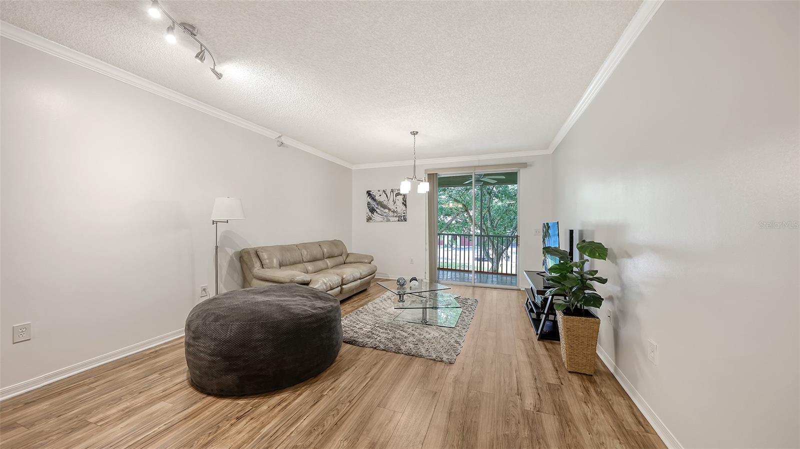 Image 8 of 74 For 5001 Baraldi Circle 22-202