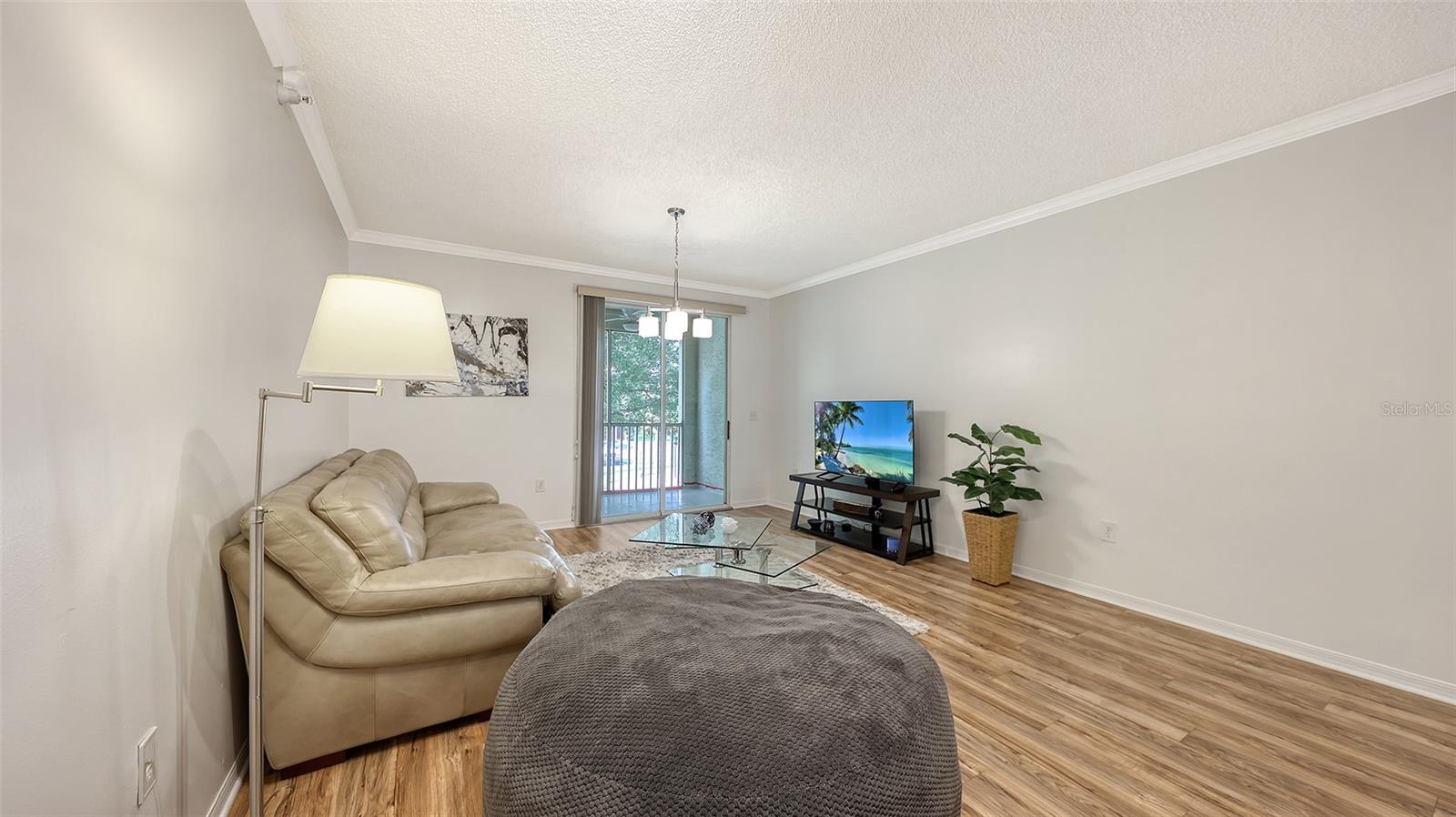 Image 9 of 74 For 5001 Baraldi Circle 22-202